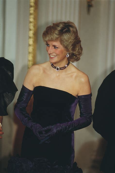 picture of diana wearing attallah cross